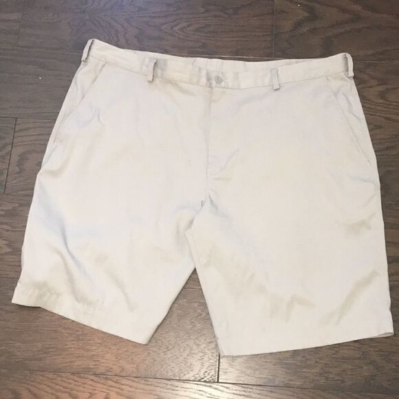 Mens 10” Tan Beige Nike Dri Fit Flat Front swoosh polyester Golf shorts 42 🏌… - Picture 1 of 4